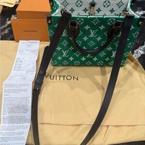 NEW! Louis Vuitton Green Velvet PM OnTheGo. Comes with receipt.